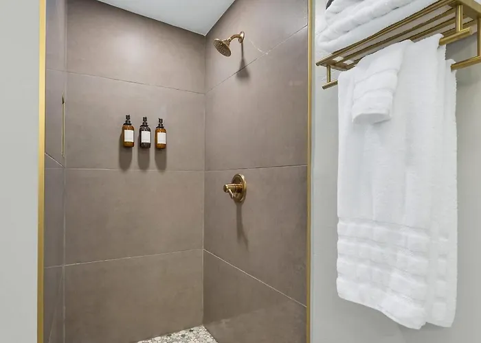 Broadway Casita - Remodeled Minutes From U Of A * Tucson